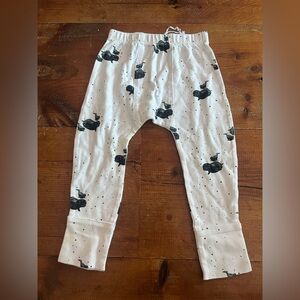 Kate Quinn beluga whale panda pants 5Y